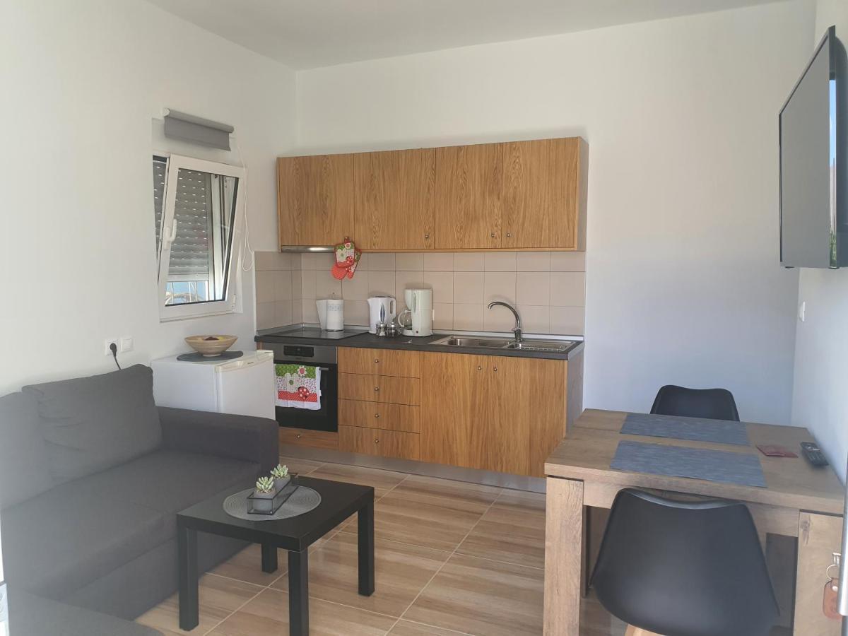 Perama View Apartments Eleousa ภายนอก รูปภาพ