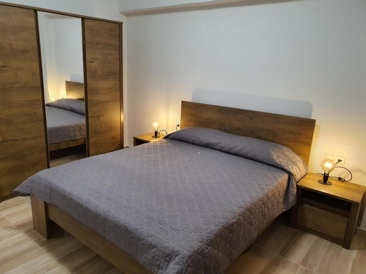 Perama View Apartments Eleousa ภายนอก รูปภาพ
